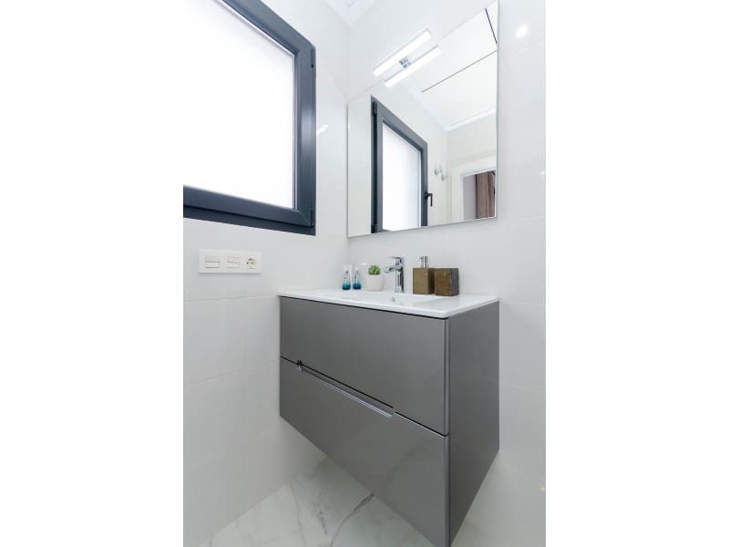 3 sovrum Villa till salu i Torrevieja - 385 000 € (Ref: 8076820)