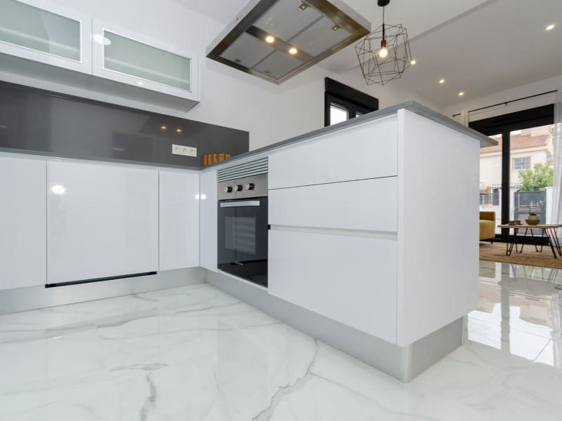 3 sovrum Villa till salu i Torrevieja - 385 000 € (Ref: 8076820)