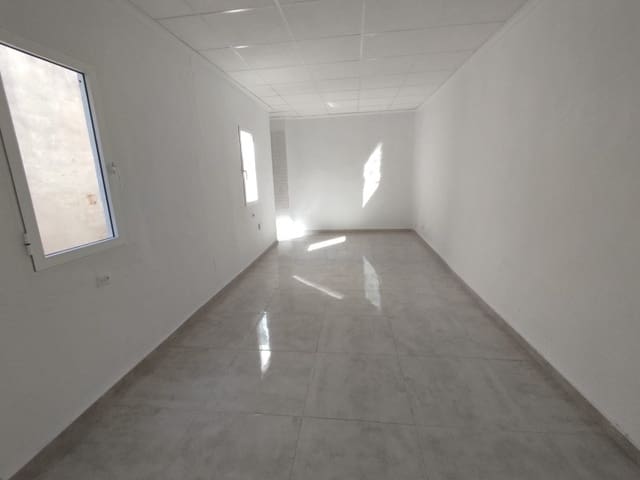 3 bedroom Townhouse for sale in Almoradí with garage - € 138,000 (Ref: 8117600)