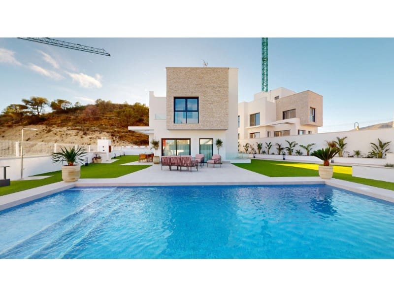 Chalet de 3 habitaciones en Finestrat en venta con piscina garaje - 699.900 € (Ref: 8216295)