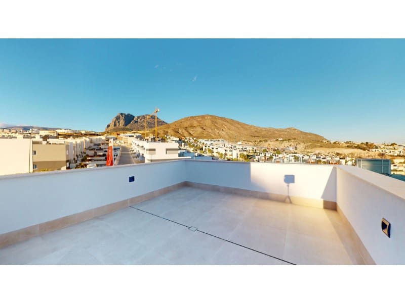 Chalet de 3 habitaciones en Finestrat en venta con piscina garaje - 699.900 € (Ref: 8216295)