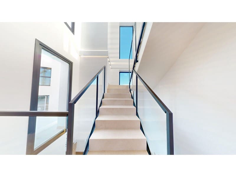 Chalet de 3 habitaciones en Finestrat en venta con piscina garaje - 699.900 € (Ref: 8216295)