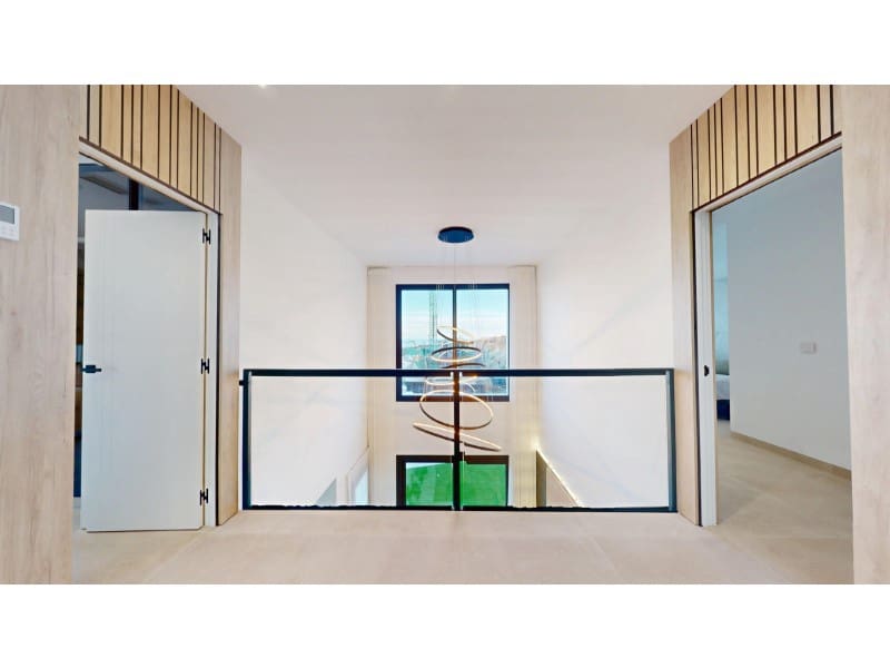Chalet de 3 habitaciones en Finestrat en venta con piscina garaje - 699.900 € (Ref: 8216295)