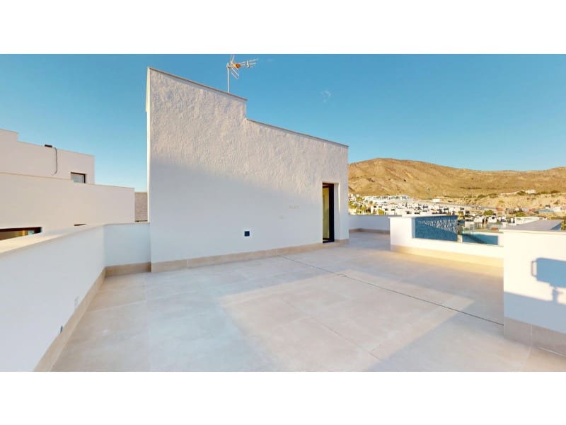 Chalet de 3 habitaciones en Finestrat en venta con piscina garaje - 699.900 € (Ref: 8216295)