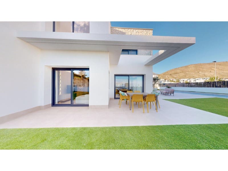 Chalet de 3 habitaciones en Finestrat en venta con piscina garaje - 699.900 € (Ref: 8216295)