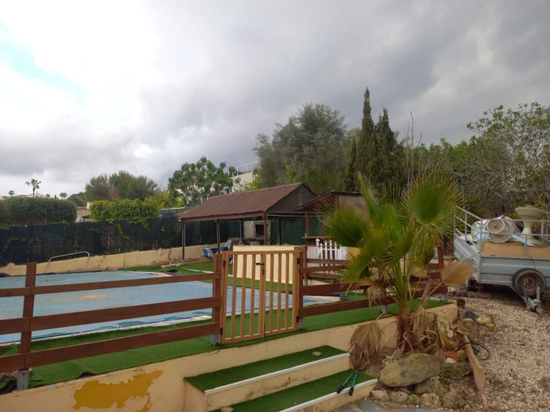6 bedroom Villa for sale in Almoradi - € 420,000 (Ref: 8359696)