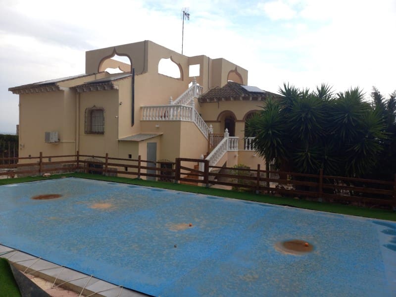 6 bedroom Villa for sale in Almoradi - € 420,000 (Ref: 8359696)
