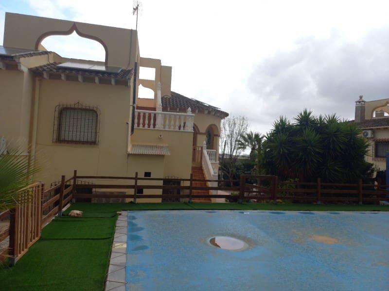 6 bedroom Villa for sale in Almoradi - € 420,000 (Ref: 8359696)