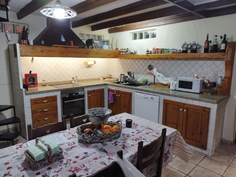 6 bedroom Villa for sale in Almoradi - € 420,000 (Ref: 8359696)