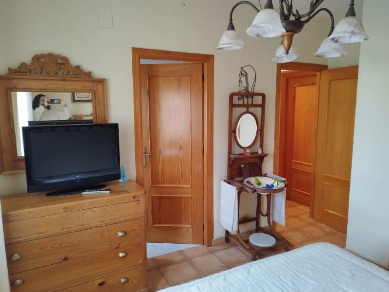 6 bedroom Villa for sale in Almoradi - € 420,000 (Ref: 8359696)