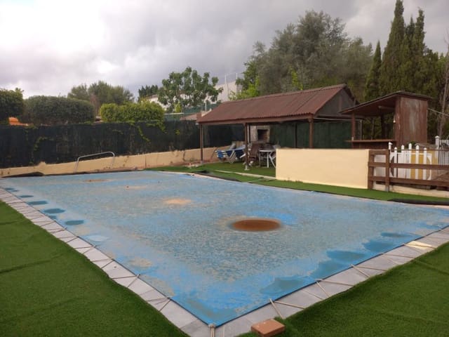 6 bedroom Villa for sale in Almoradí - € 420,000 (Ref: 8359696)