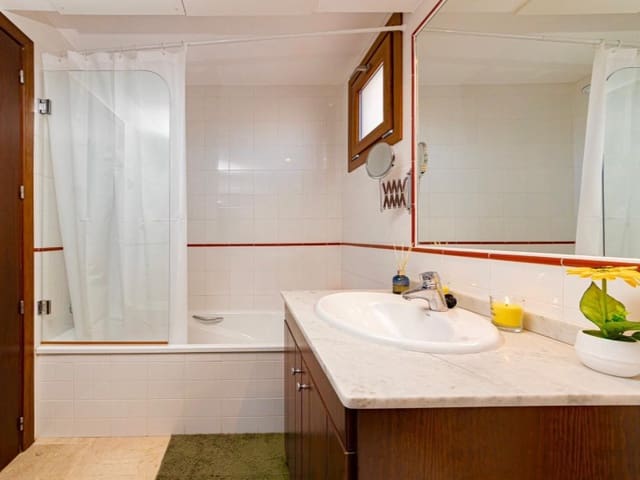 2 bedroom Penthouse for sale in Punta Prima, Torrevieja with garage - € 295,000 (Ref: 8526938)