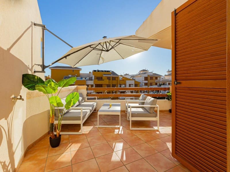 2 sovrum Takvåning till salu i Torrevieja med garage - 295 000 € (Ref: 8526938)