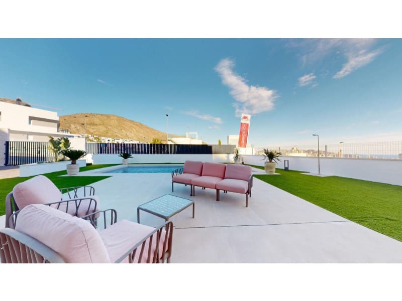 Chalet de 4 habitaciones en Finestrat en venta con piscina garaje - 854.900 € (Ref: 8949190)