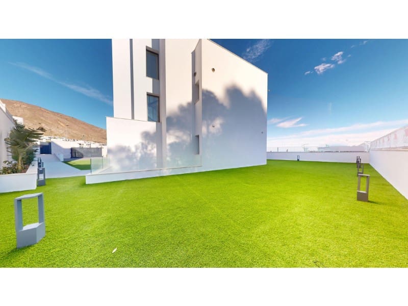 Chalet de 4 habitaciones en Finestrat en venta con piscina garaje - 854.900 € (Ref: 8949190)