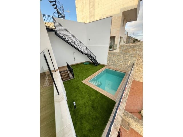 Chalet de 3 habitaciones en Algorfa en venta - 465.000 € (Ref: 8952787)