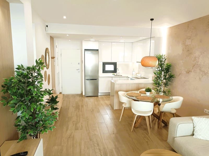 2 soveværelse Bungalow til salg i Torrevieja med garage - € 311.000 (Ref: 9059783)