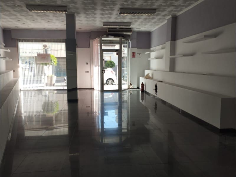 Commercieel te huur in Almoradi - € 550 (Ref: 9247470)