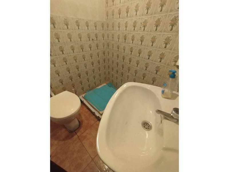 Commercieel te huur in Almoradi - € 550 (Ref: 9247470)