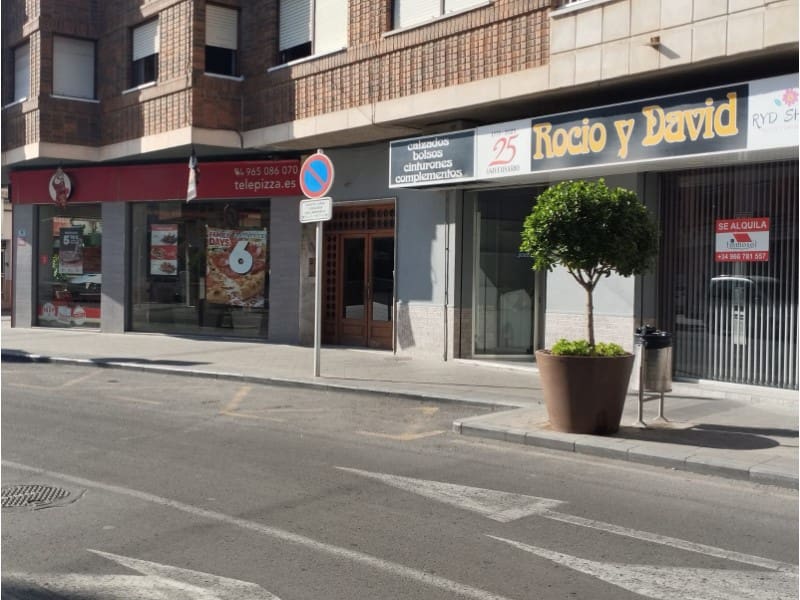 Commercieel te huur in Almoradi - € 550 (Ref: 9247470)