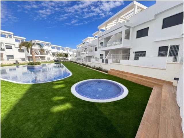 2 soverom Bungalow til salgs i Los Balcones - Los Altos, Torrevieja med svømmebasseng garasje - € 369 000 (Ref: 9253664)