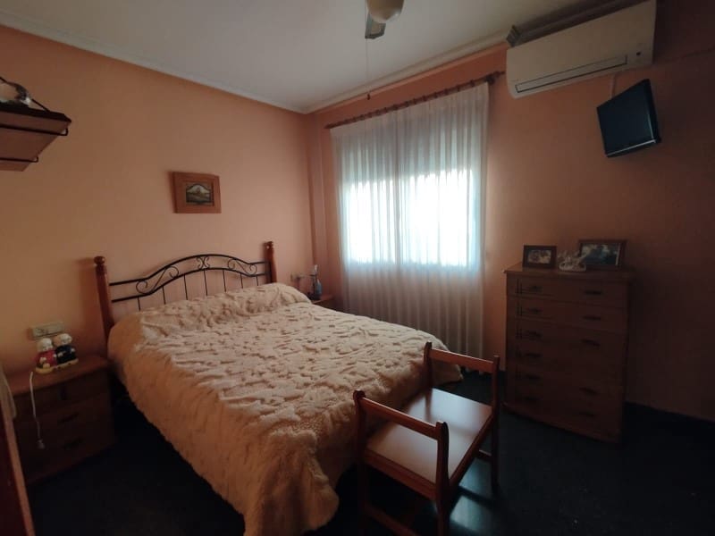 4 soverom Bungalow til salgs i Almoradi med garasje - € 170 000 (Ref: 9419943)