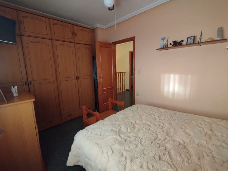 4 soverom Bungalow til salgs i Almoradi med garasje - € 170 000 (Ref: 9419943)