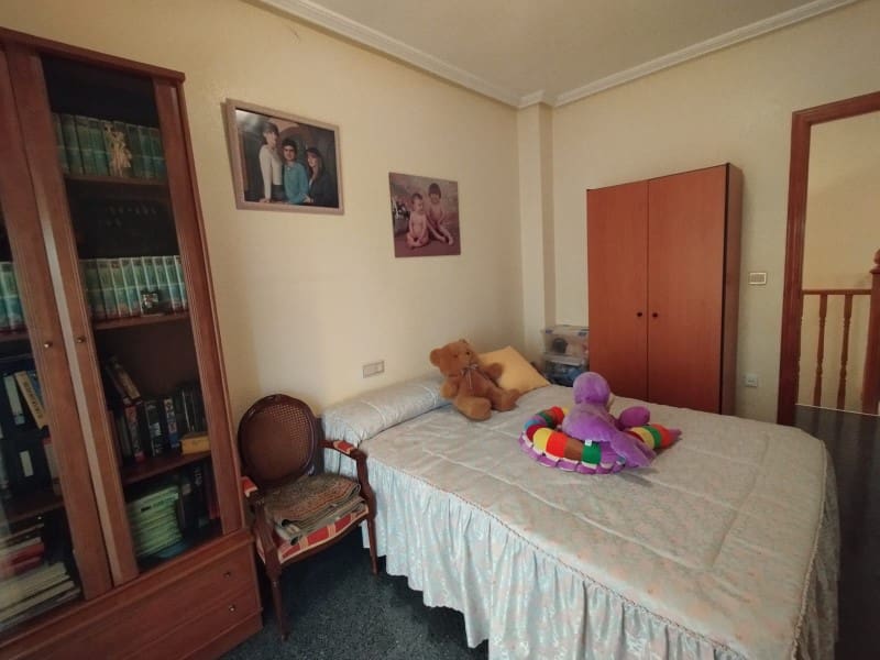 4 soverom Bungalow til salgs i Almoradi med garasje - € 170 000 (Ref: 9419943)