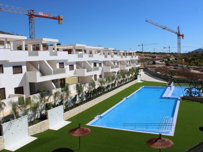 5 bedroom Villa for sale in Finestrat with pool - € 915,000 (Ref: 9604840)