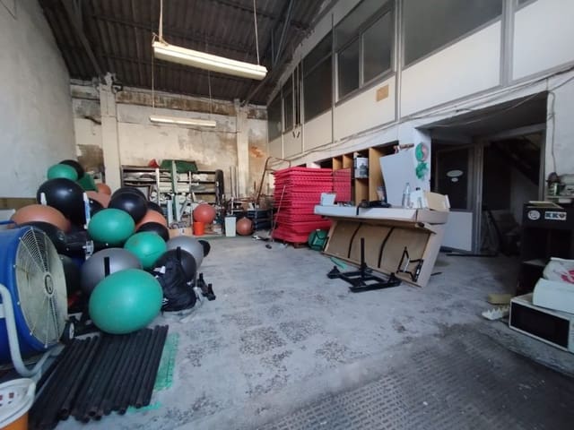 Kaupallinen myytävänä paikassa Jacarilla - 93 500 € (Ref: 9616119)