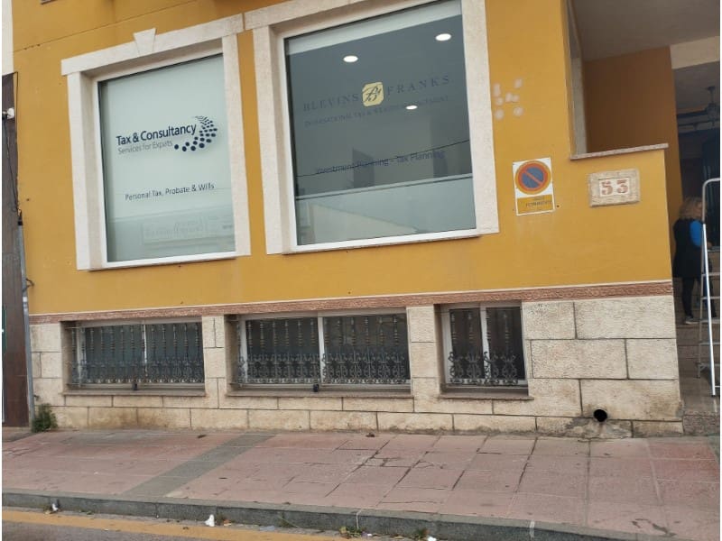 Commercial for rent in Benijofar - € 450 (Ref: 9659211)