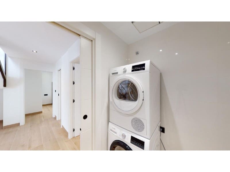 5 slaapkamer Villa te koop in Finestrat met zwembad - € 819.900 (Ref: 9714735)