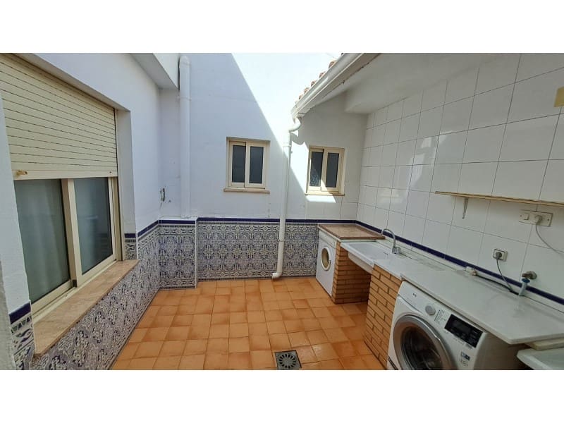 6 soverom Hus til salgs i Almoradi med garasje - € 395 000 (Ref: 9804135)