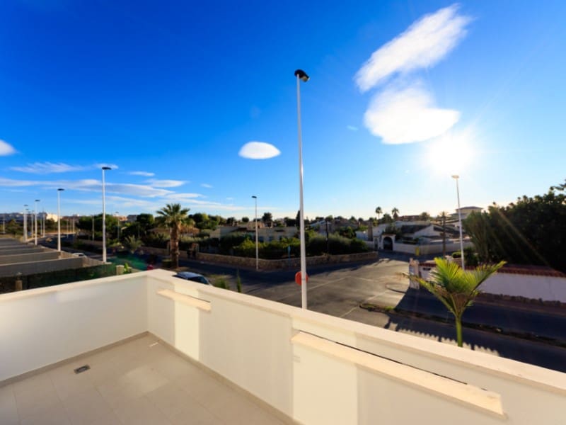 3 bedroom Townhouse for sale in Pilar de la Horadada with pool - € 354,900 (Ref: 9817881)