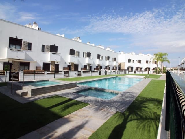 3 bedroom Townhouse for sale in Pilar de la Horadada ciudad, Pilar de la Horadada with pool - € 354,900 (Ref: 9817881)