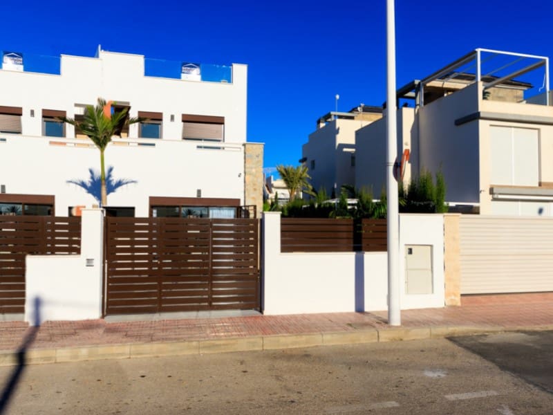3 bedroom Townhouse for sale in Pilar de la Horadada with pool - € 354,900 (Ref: 9817881)