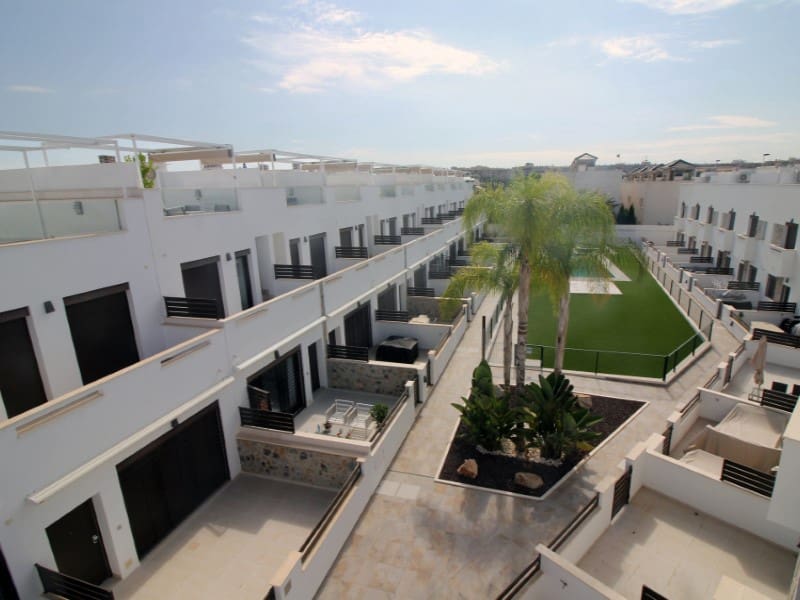3 bedroom Townhouse for sale in Pilar de la Horadada with pool - € 354,900 (Ref: 9817881)