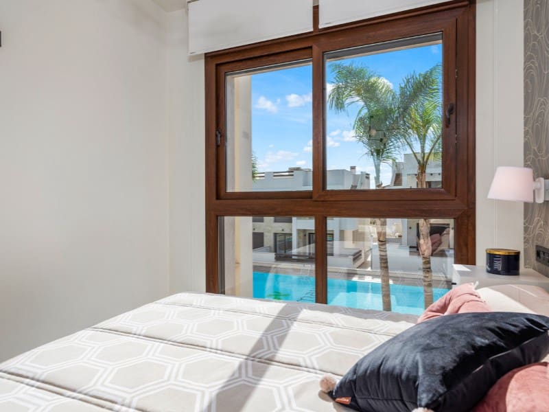 2 slaapkamer Appartement te koop in Torrevieja met zwembad - € 265.000 (Ref: 9820228)