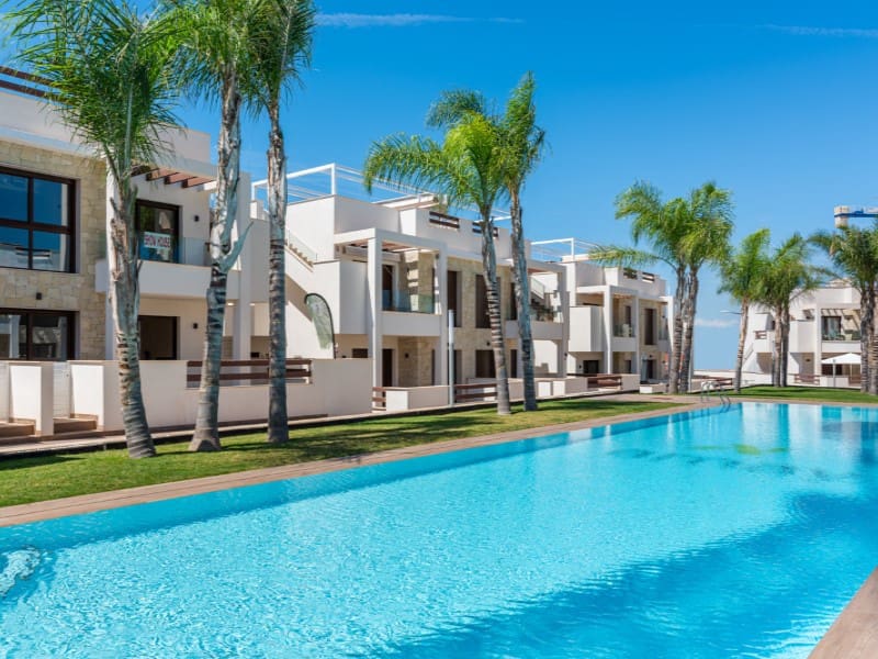 2 slaapkamer Appartement te koop in Torrevieja met zwembad - € 265.000 (Ref: 9820228)