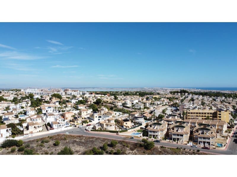 2 bedroom Apartment for sale in Orihuela with pool - € 255,000 (Ref: 9820237)