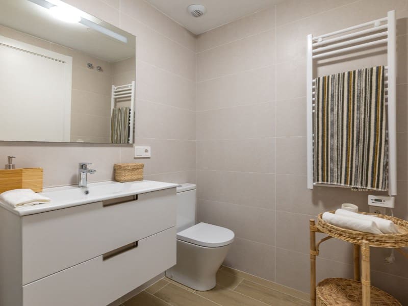2 bedroom Apartment for sale in Calpe / Calp with pool - € 385,000 (Ref: 9820239)