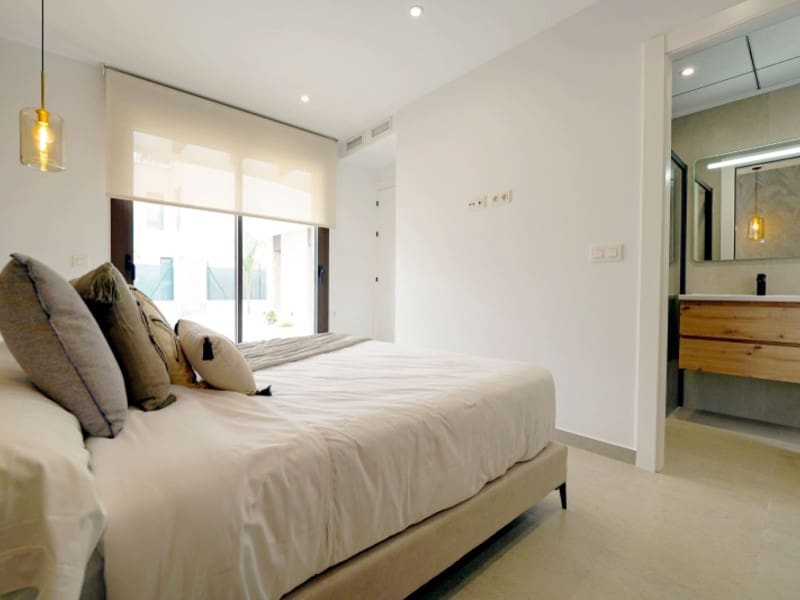 3 bedroom Villa for sale in Almoradi - € 465,000 (Ref: 9820242)