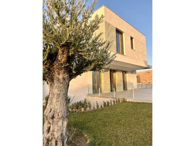 Pareado de 4 habitaciones en Finestrat en venta - 578.500 € (Ref: 9820245)