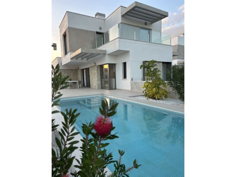 Pareado de 4 habitaciones en Finestrat en venta - 578.500 € (Ref: 9820245)