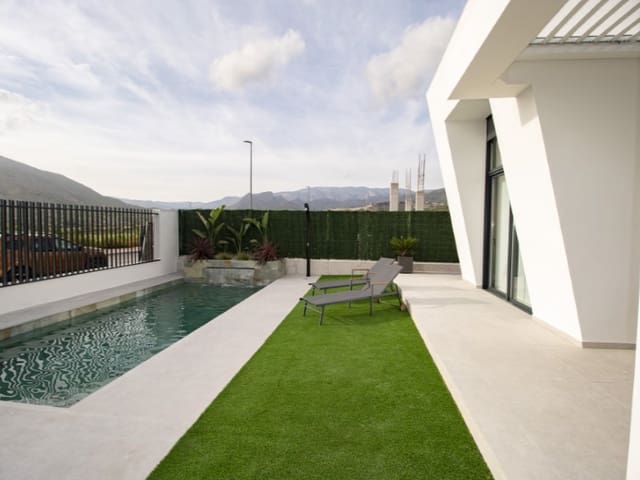 Chalet de 3 habitaciones en Golf Bahía, Finestrat en venta - 579.000 € (Ref: 9820257)