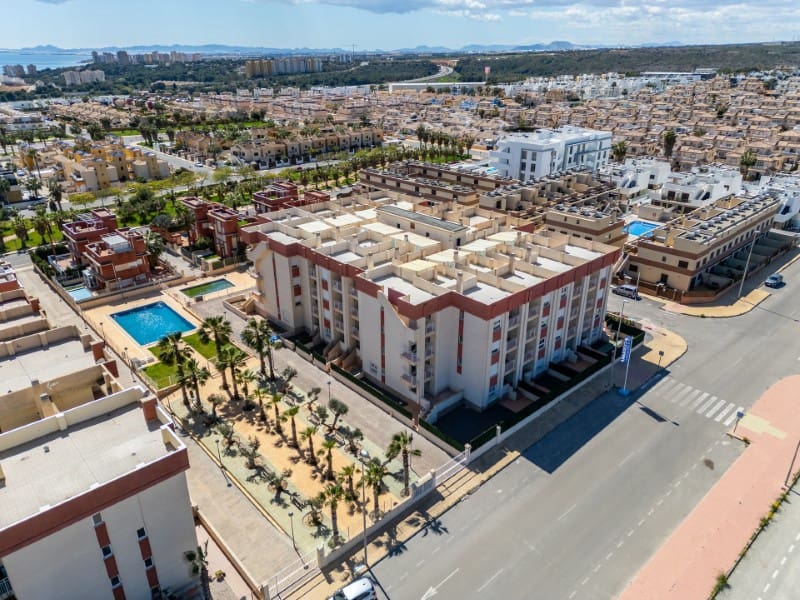 1 sovrum Lägenhet till salu i Orihuela med pool - 147 500 € (Ref: 9824774)