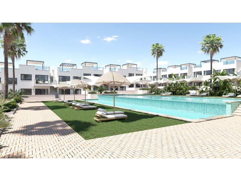 2 soveværelse Lejlighed til salg i Torrevieja med swimmingpool - € 299.900 (Ref: 9824778)