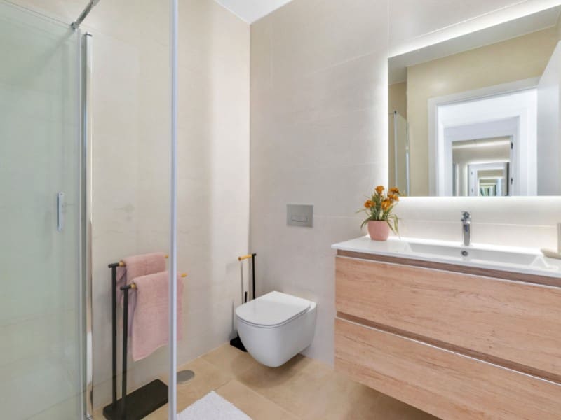 2 soveværelse Lejlighed til salg i Torrevieja med swimmingpool - € 299.900 (Ref: 9824778)