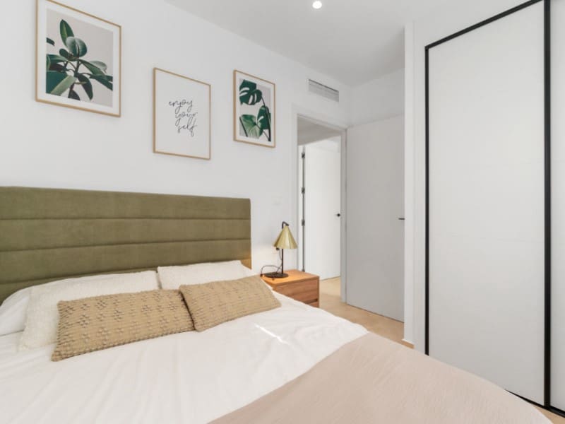 2 soveværelse Lejlighed til salg i Torrevieja med swimmingpool - € 299.900 (Ref: 9824778)