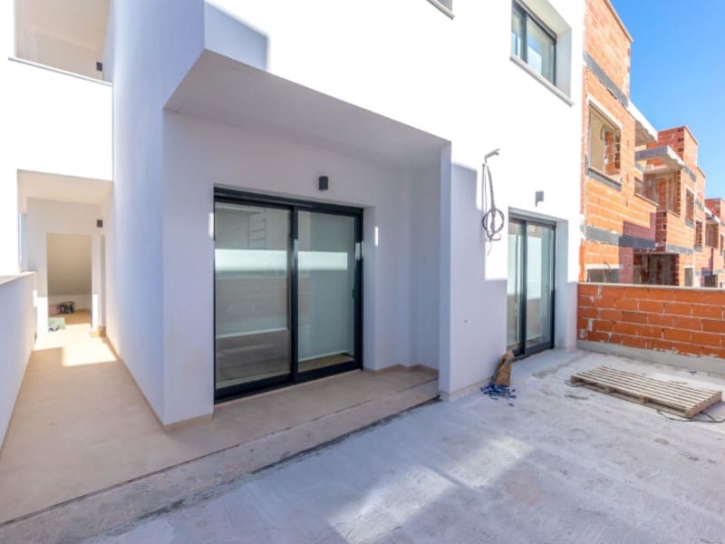 2 soveværelse Lejlighed til salg i Torrevieja med swimmingpool - € 299.900 (Ref: 9824778)